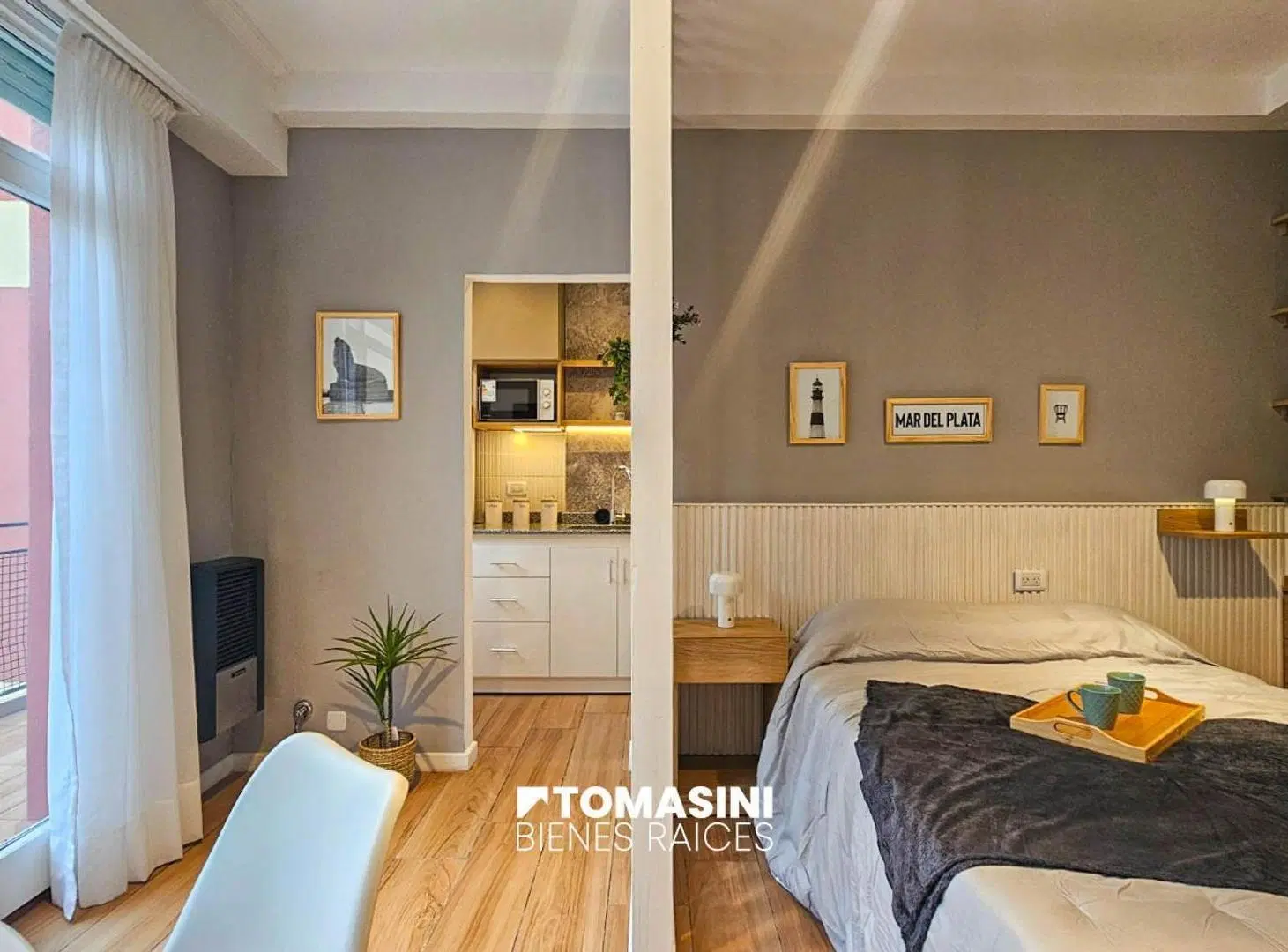 1 AMBIENTE CON BALCON TERRAZA 4