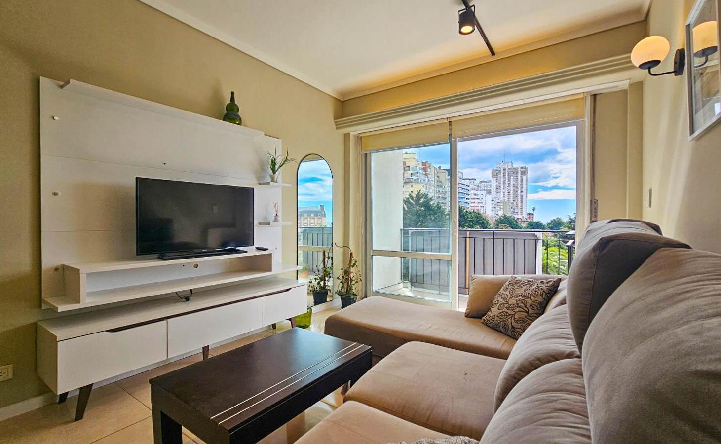 Foto de DEPARTAMENTO DE 2 AMBIENTES CON BALCON SALIENTE MAS DEPENDENCIA, imagen 3