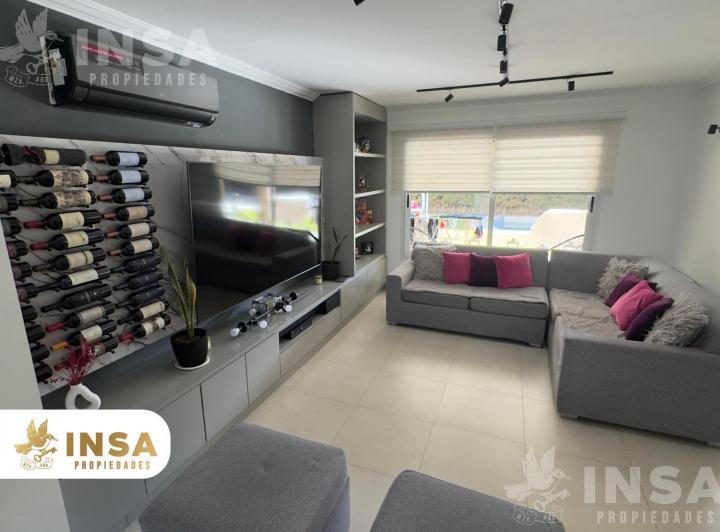 VENTA DE CASA EN BARRIO DALVIAN 4