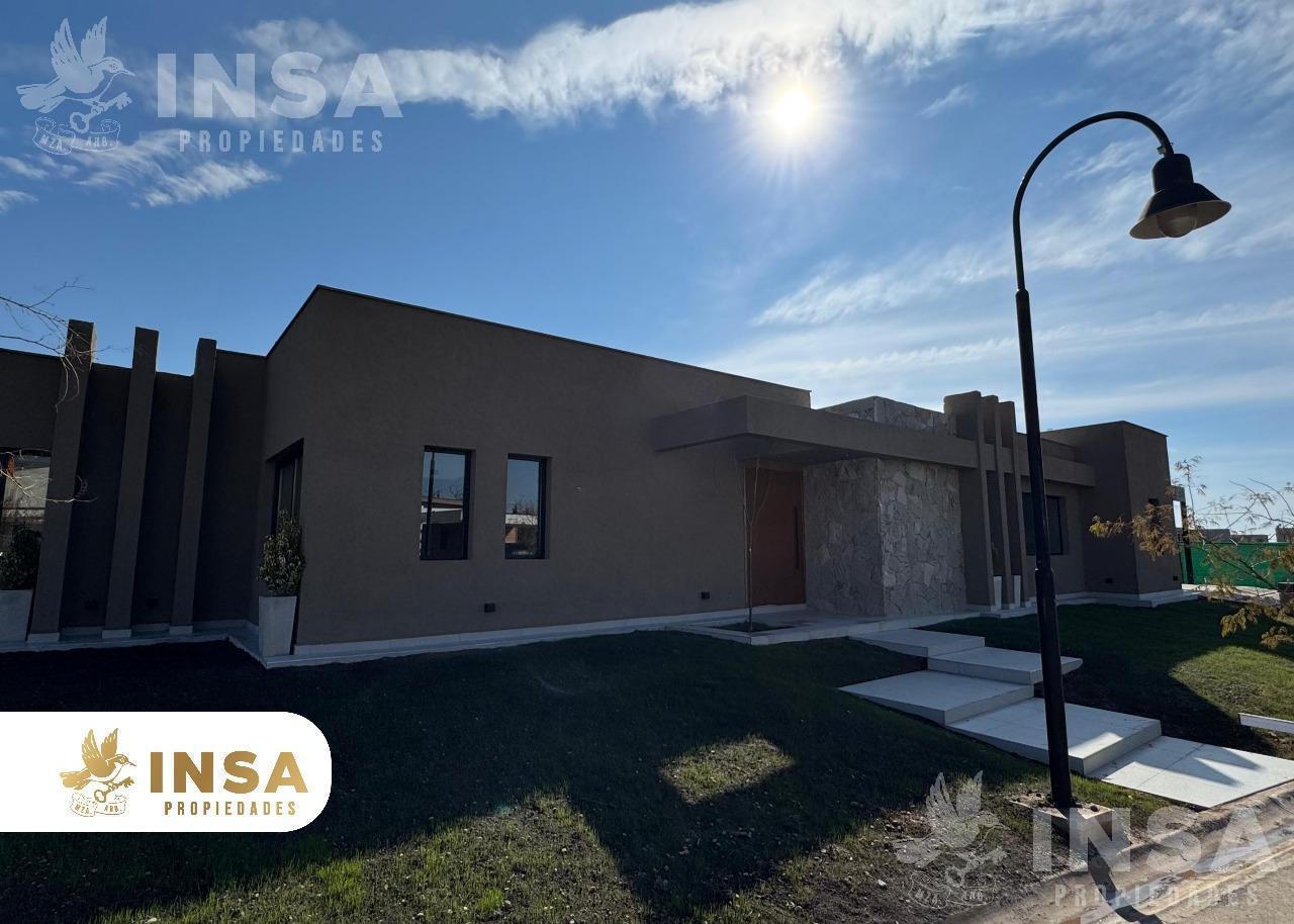 CASA EN VENTA Barrio Privado Gran Boedo