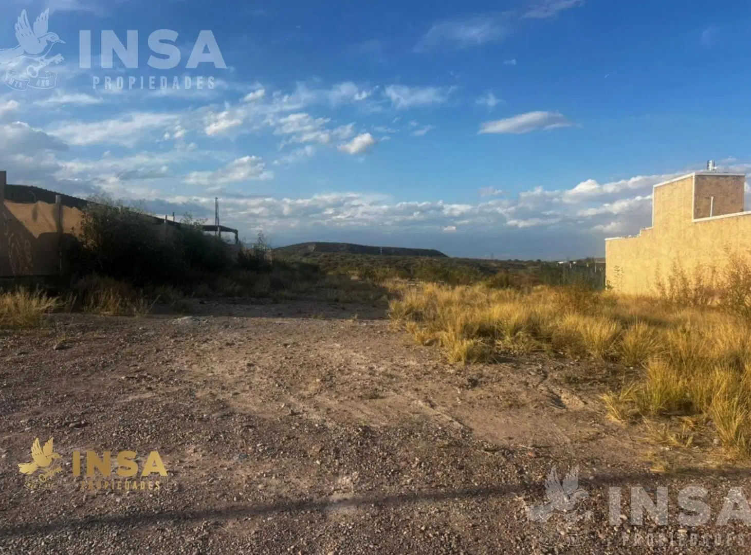 LOTE EN BARRIO LOS CERRITOS 4
