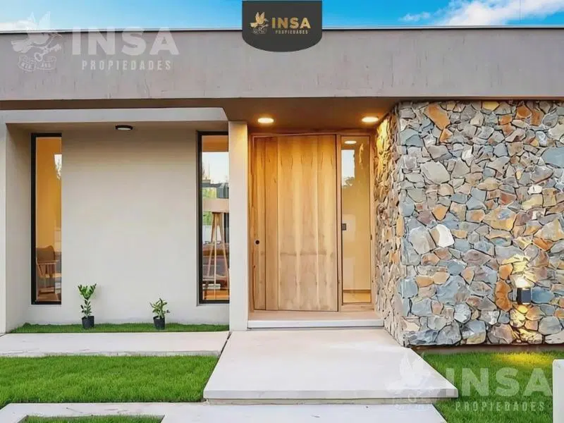 INSA PROPIEDADES OFRECE CASA A ESTRENAR EN LUJAN 2