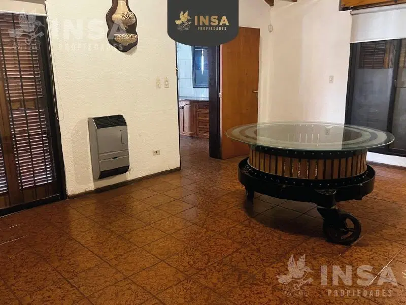 Casa en alquiler en barrio bombal, ciudad mendoza 5