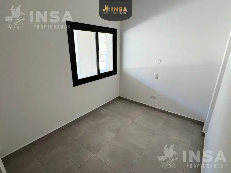 Departamento en alquiler en Chacras De Coria 2 dormitorios 4