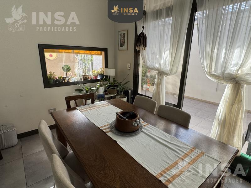 Foto de Venta - Casa - 2 Dormitorios - 1 Baño - Centro, imagen 2