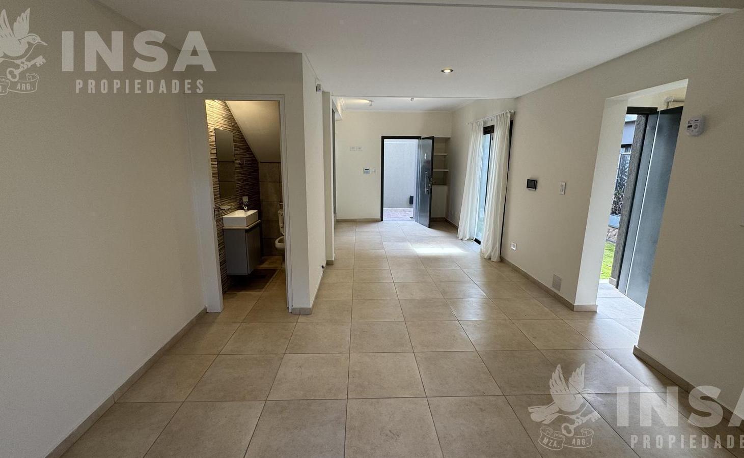 Foto de Departamento en alquiler 2 dormitorios 1 baño terraza y patio en, imagen 4