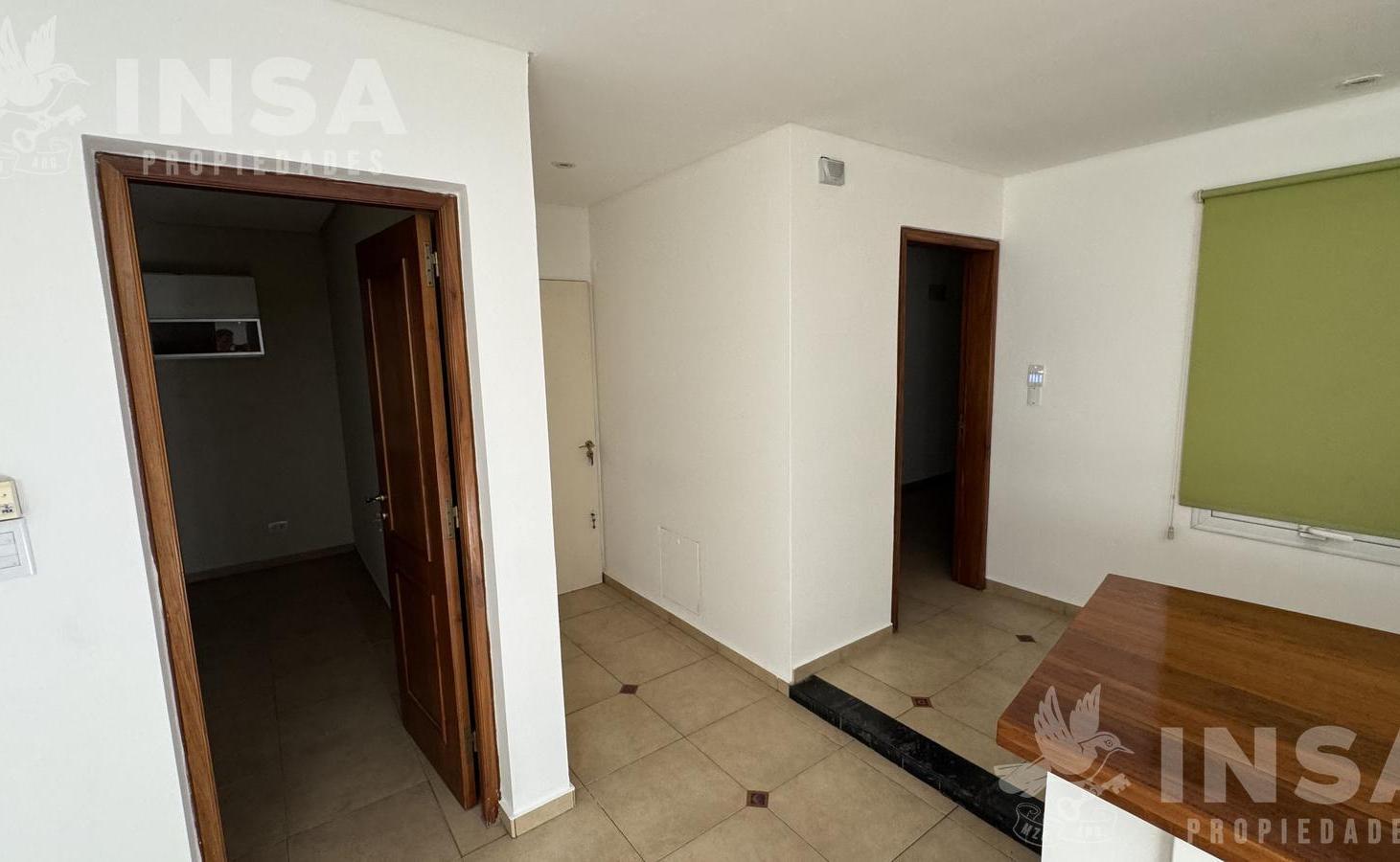 Foto de CASA EN SAN MARTIN CON 4 DORMITORIOS, COCHERA,QUINCHO Y PILETA, imagen 5