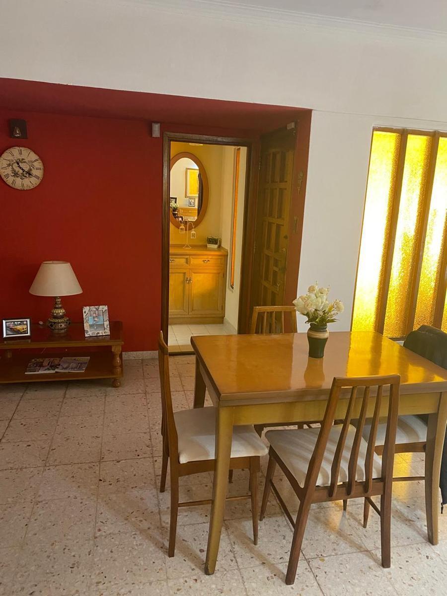Venta Casa 4 ambientes dos plantas San José