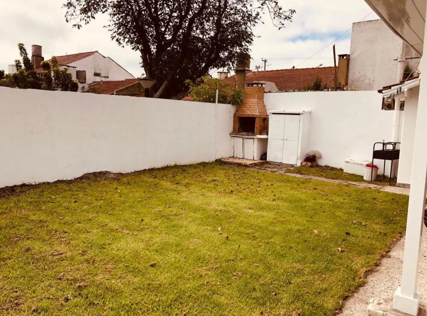 Alquiler Casa con jardín y cochera 4