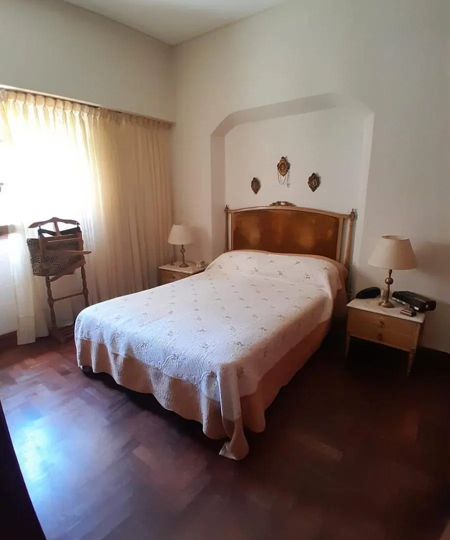 vende en block casa más departamento Chauvin Mar del Plata 5
