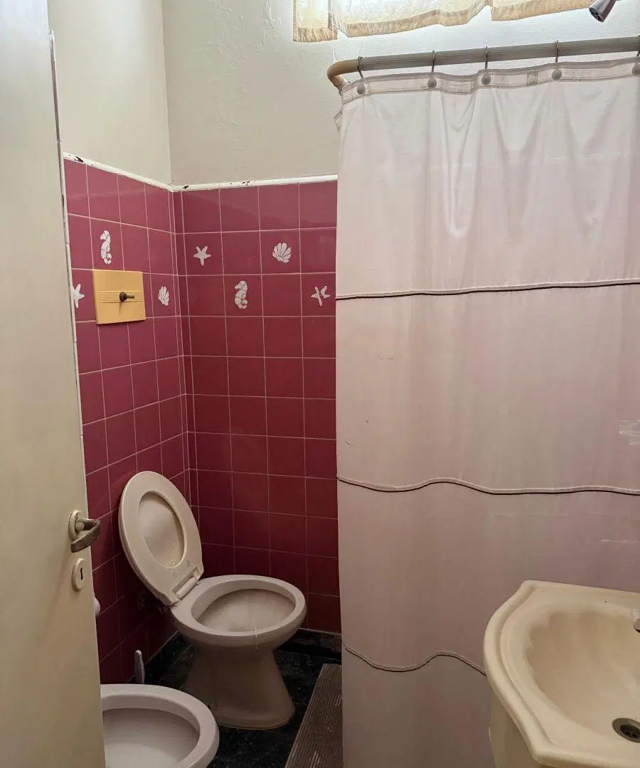 Hermosa casa de 3 dormitorios en venta - Barrio 9 de Julio 8
