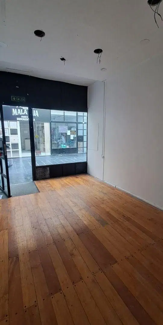 LOCAL COMERCIAL EN GALERIA PASEO DE LA CIUDAD 3