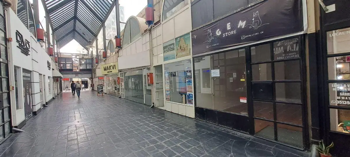 LOCAL COMERCIAL EN GALERIA PASEO DE LA CIUDAD 2
