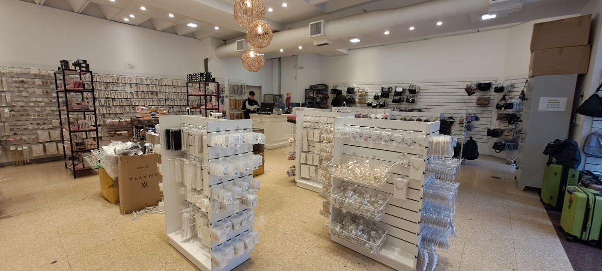 Foto de Local Comercial Ubicado en calle Corrientes 150 Barrio Centro, Córdoba., imagen 1