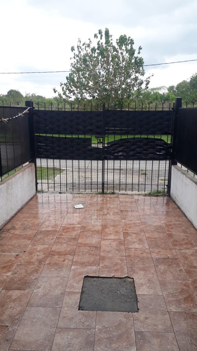 2 Dúplex Juntos en José C Paz Arias Esq. Ant. Argentina 1
