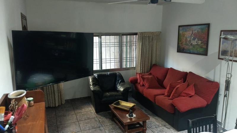 chalet mas local av Gaspar Campos 700 bella vista