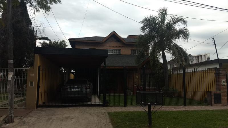 Chalet Impecable a La Venta en Barrio Manuelita Pringles 2600! 2