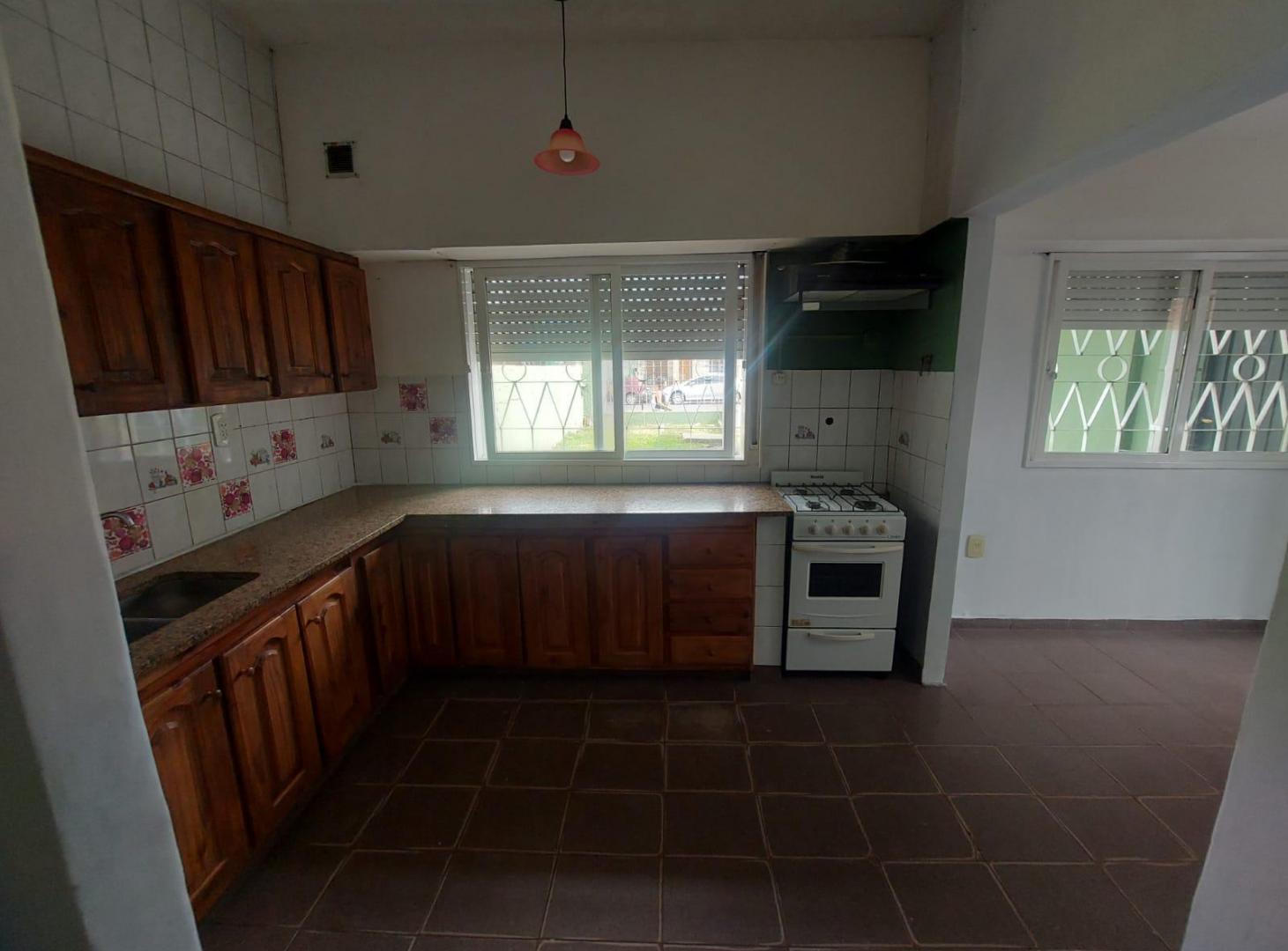 Foto de CASA 3 AMB JOSE C PAZ ALQUILER Altube 2113, imagen 2