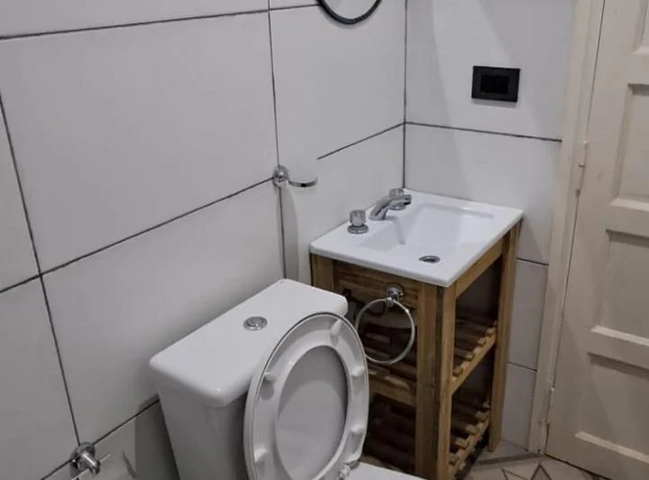 ALQUILER - Departamento 1 Dormitorio, al frente en 50 y 132 La Plata. 4