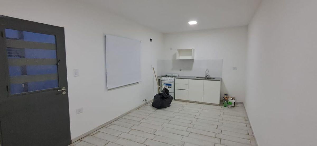 PH de 1 Dormitorio en Alquiler - Zona Hospital San Juan de Dios de La Plata.