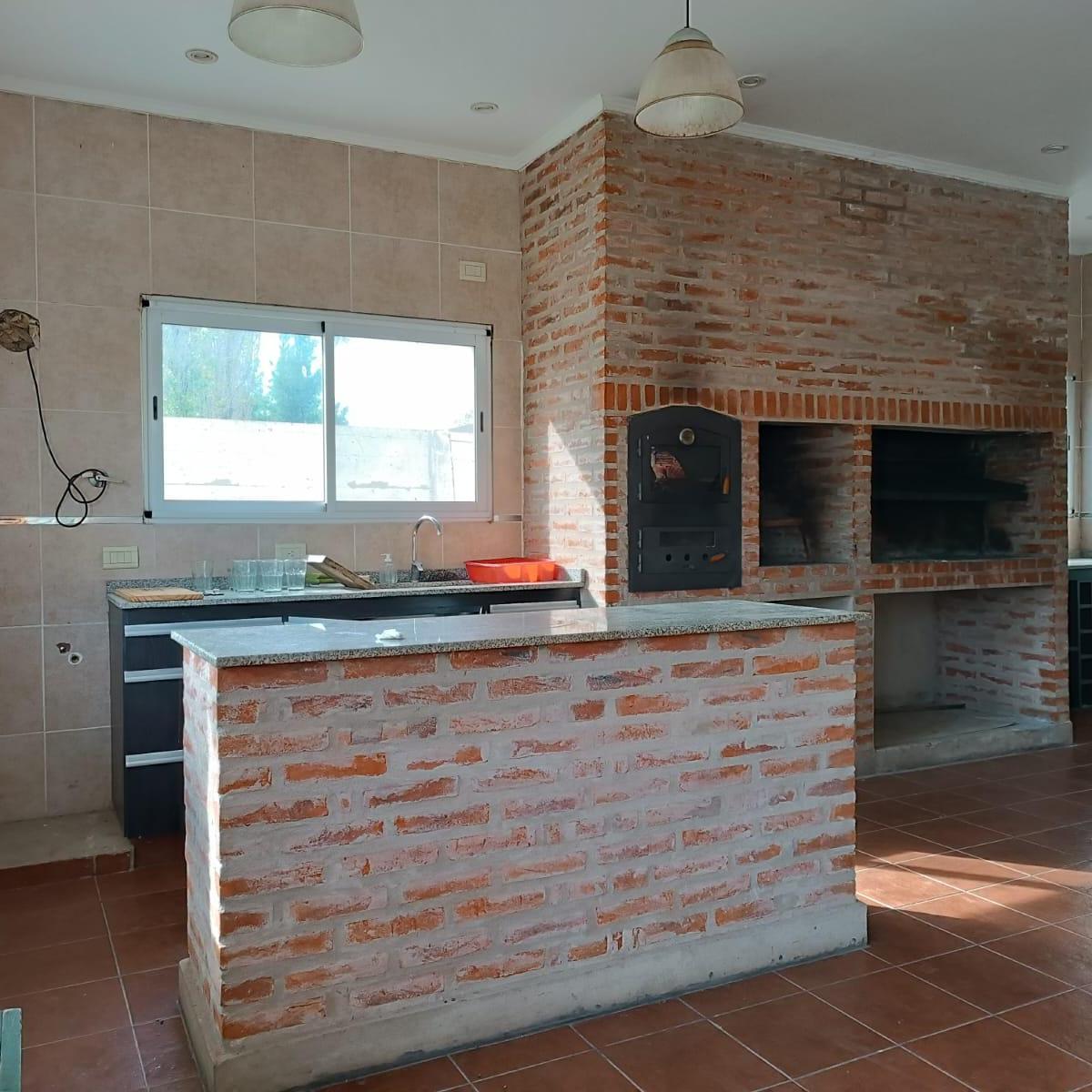 Foto de Vivienda Familiar con Quincho y Pileta en Ramallo – A 5 Minutos del Río, imagen 3
