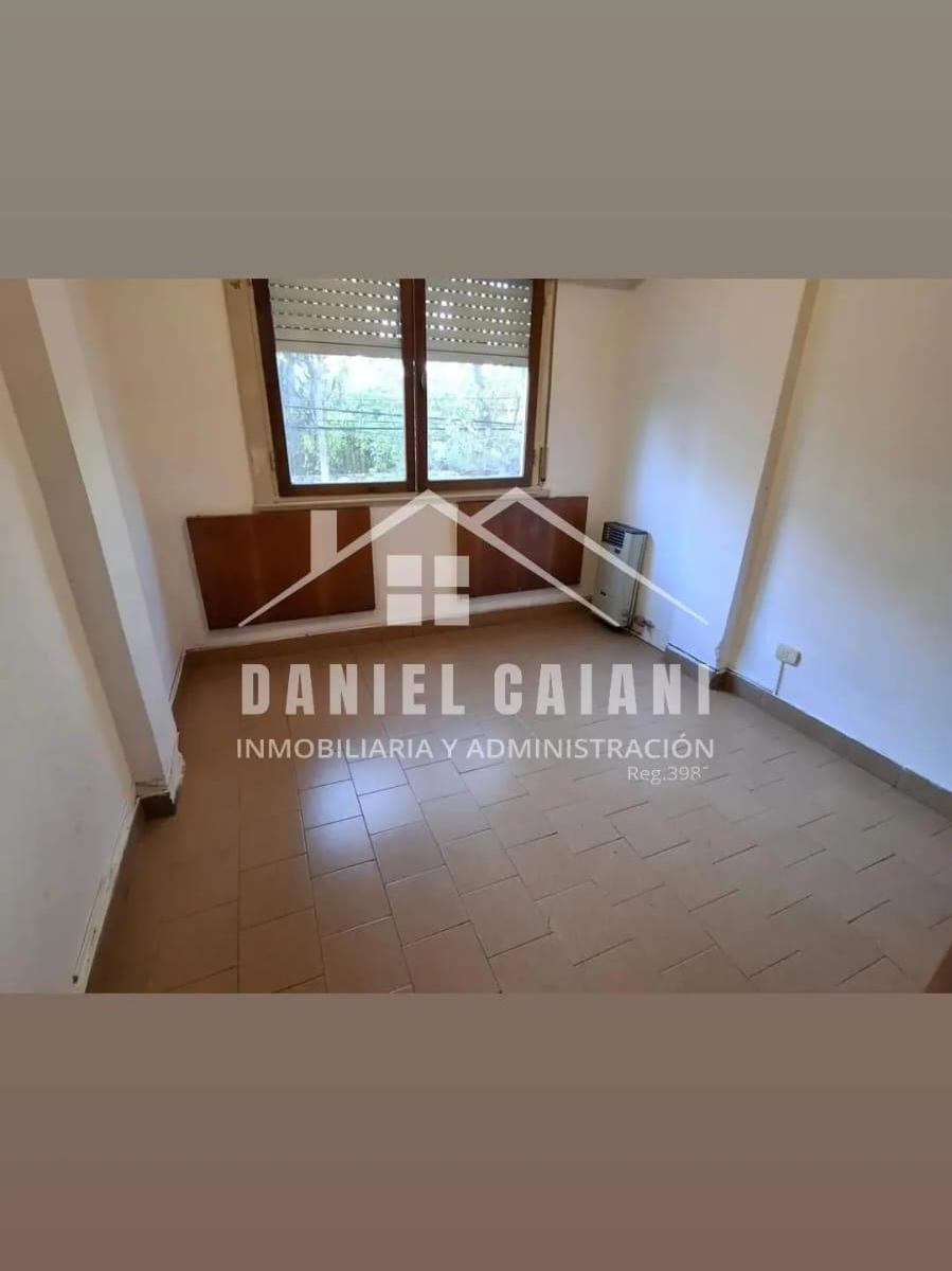 DEPARTAMENTO 3 AMBIENTES 4 BALCONES CON COCHERA EXCELENTE OPORTUNIDAD