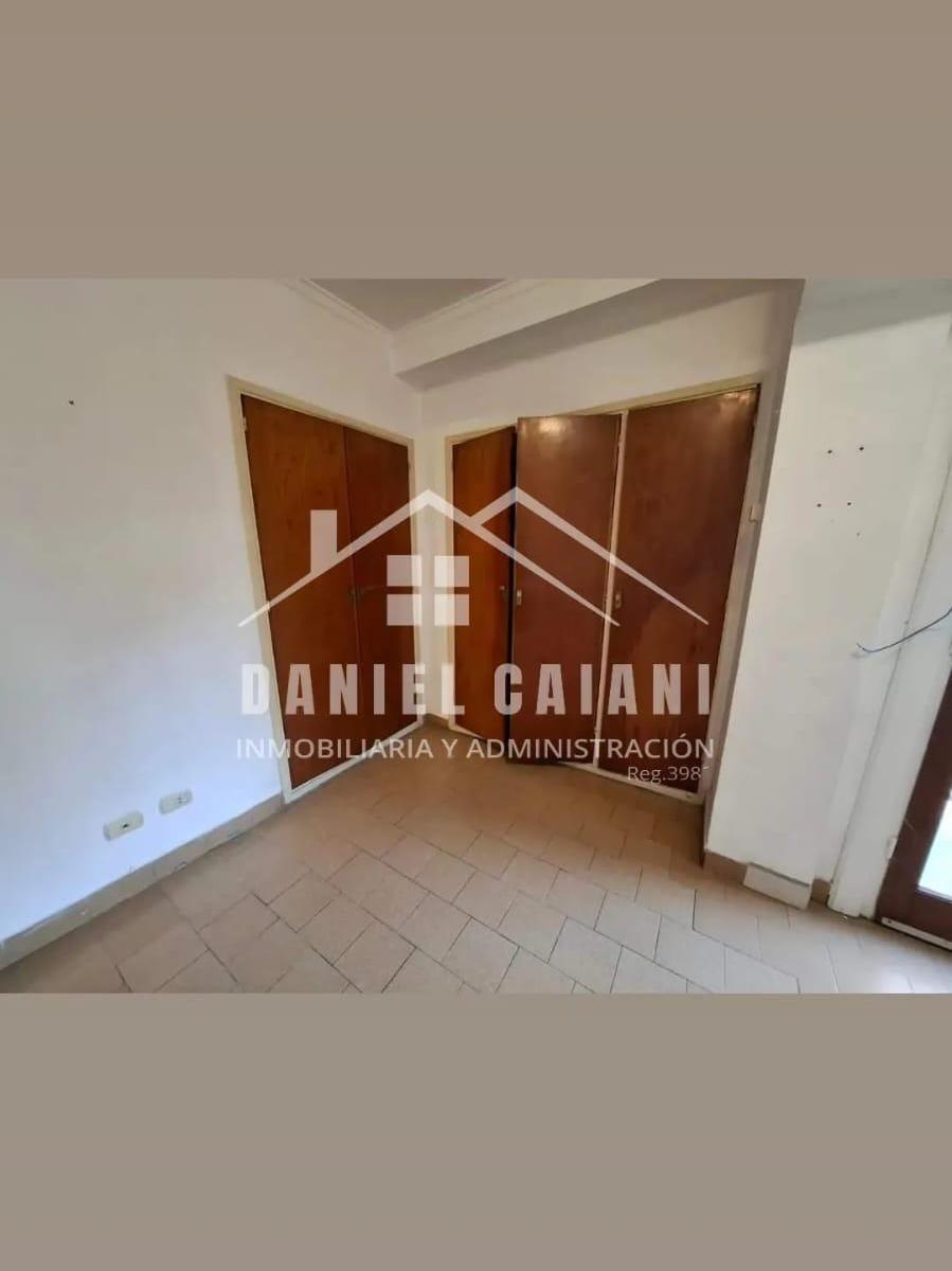 DEPARTAMENTO 3 AMBIENTES 4 BALCONES CON COCHERA EXCELENTE OPORTUNIDAD