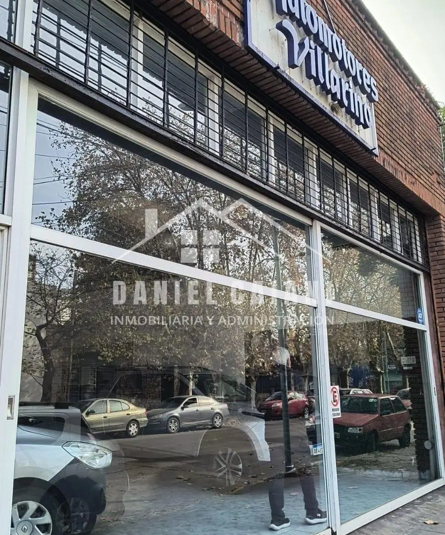 Local comercial en Alquiler en Centro 2