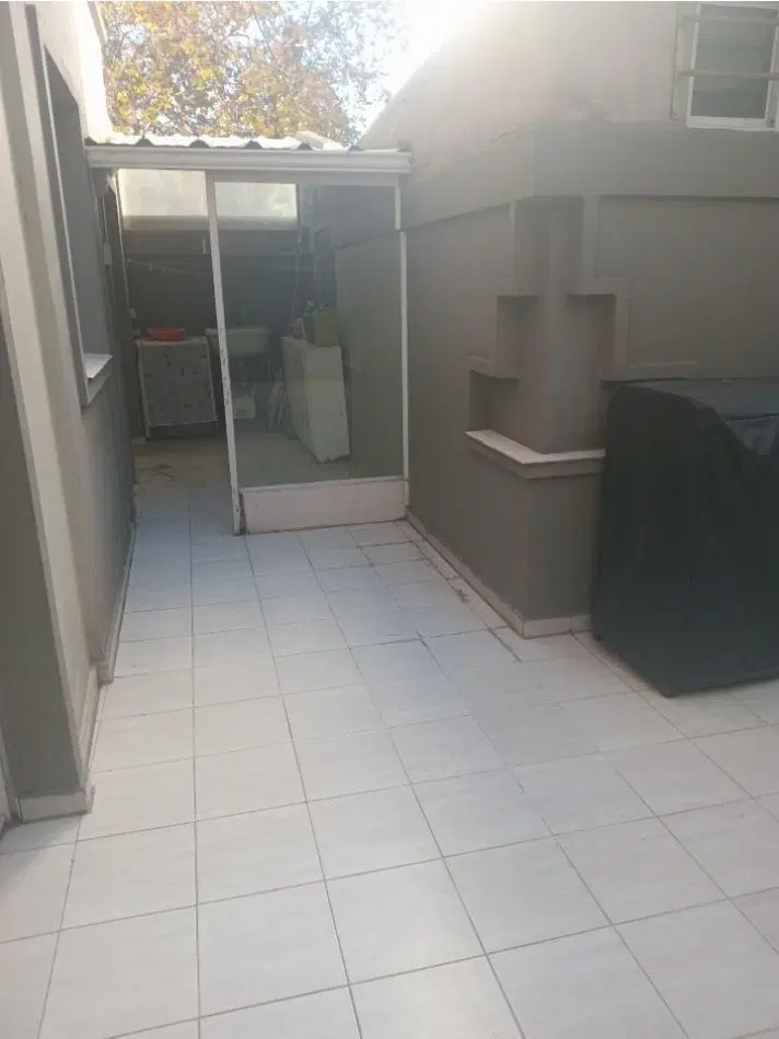 Alquiler 12 meses 3 ambientes Plaza Mitre 4