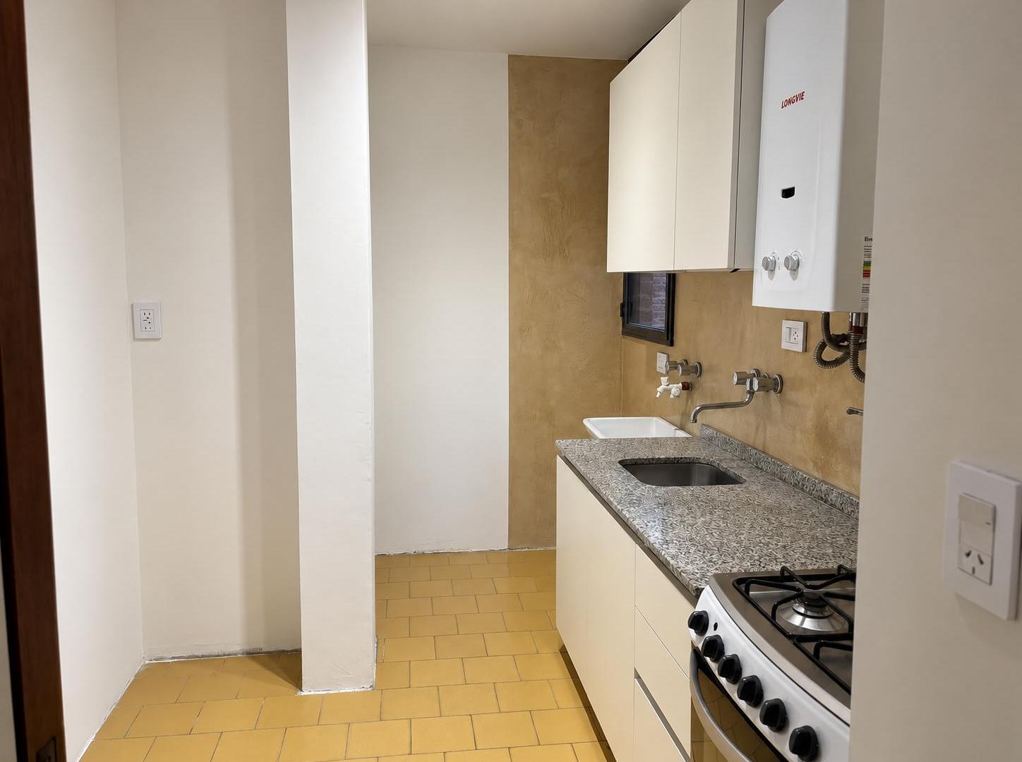 Foto de Departamento de 2 Dormitorios - San Lorenzo 1730, imagen 3
