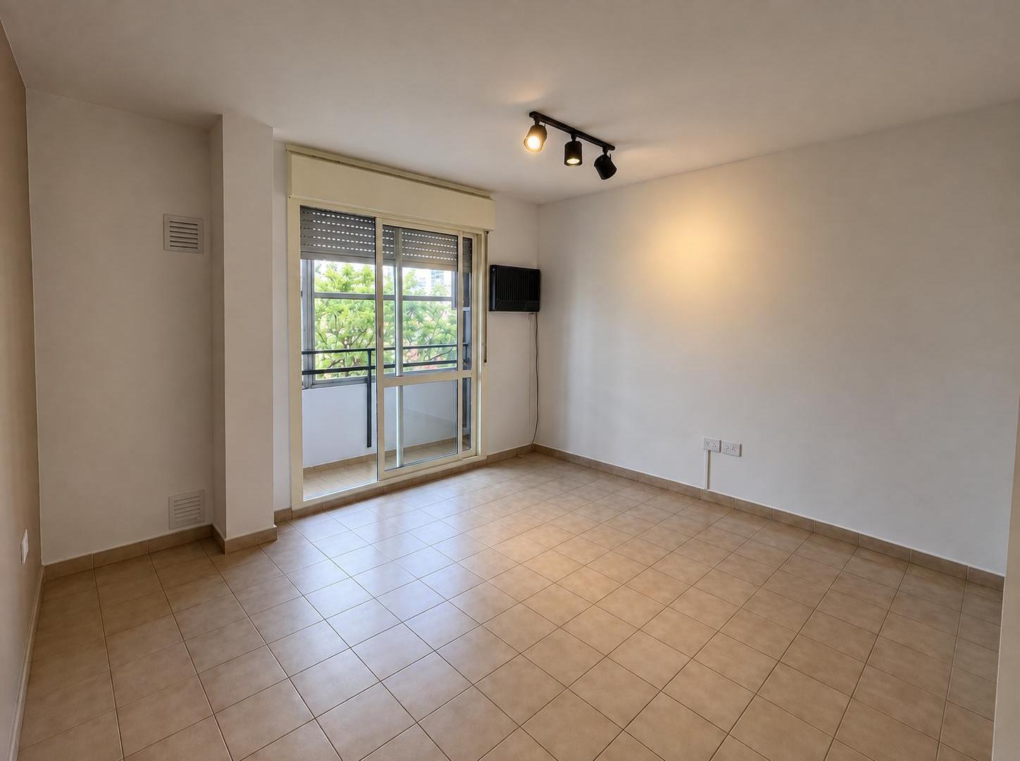 Foto de Departamento de 2 Dormitorios - San Lorenzo 1730, imagen 2