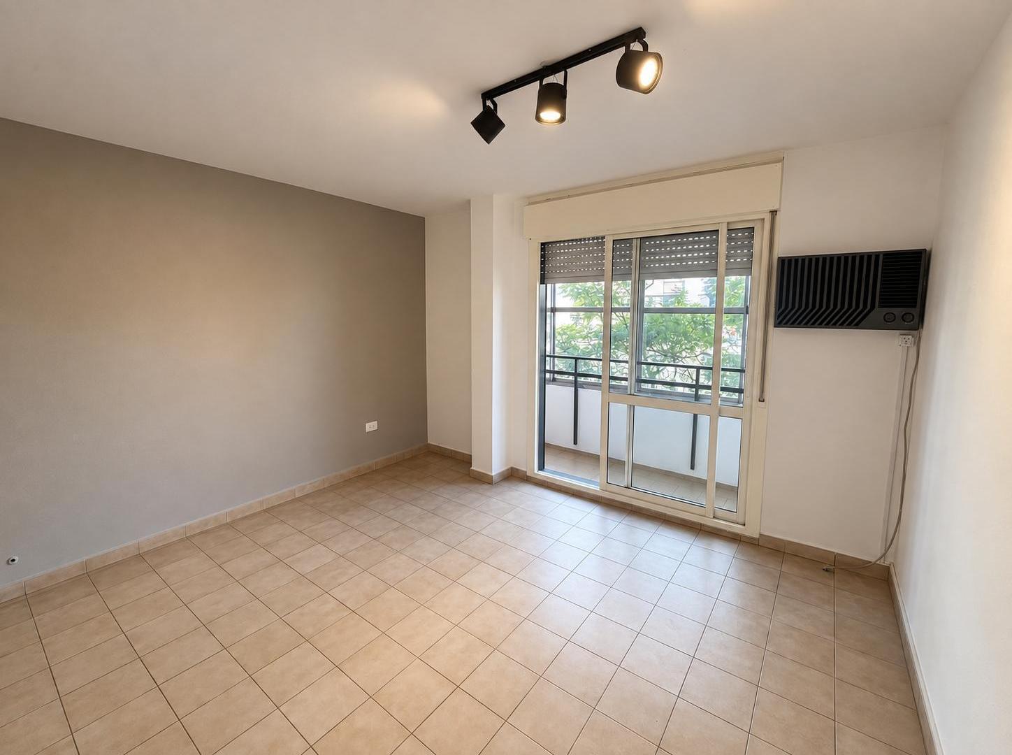 Foto de Departamento de 2 Dormitorios - San Lorenzo 1730, imagen 1