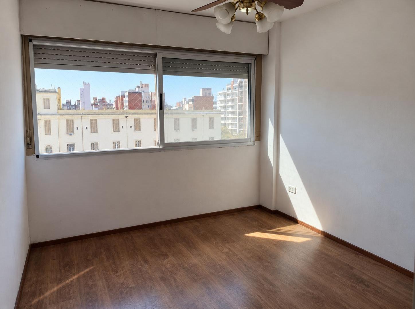 Foto de Departamento de 2 dormitorios - Moreno al 1200, imagen 3