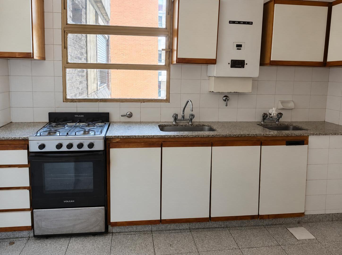 Foto de Departamento de 2 dormitorios - Moreno al 1200, imagen 2