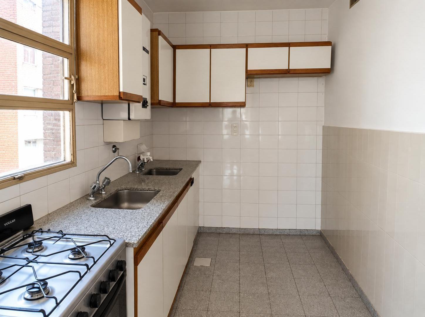 Foto de Departamento de 2 dormitorios - Moreno al 1200, imagen 2