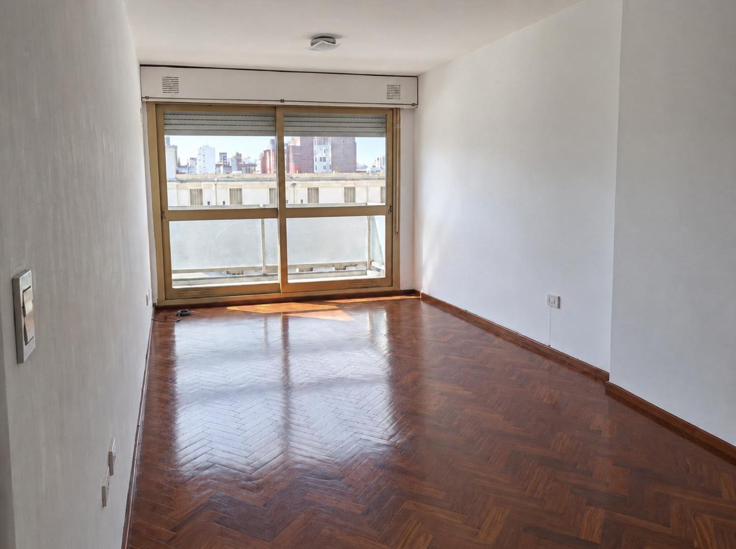 Foto de Departamento de 2 dormitorios - Moreno al 1200, imagen 3