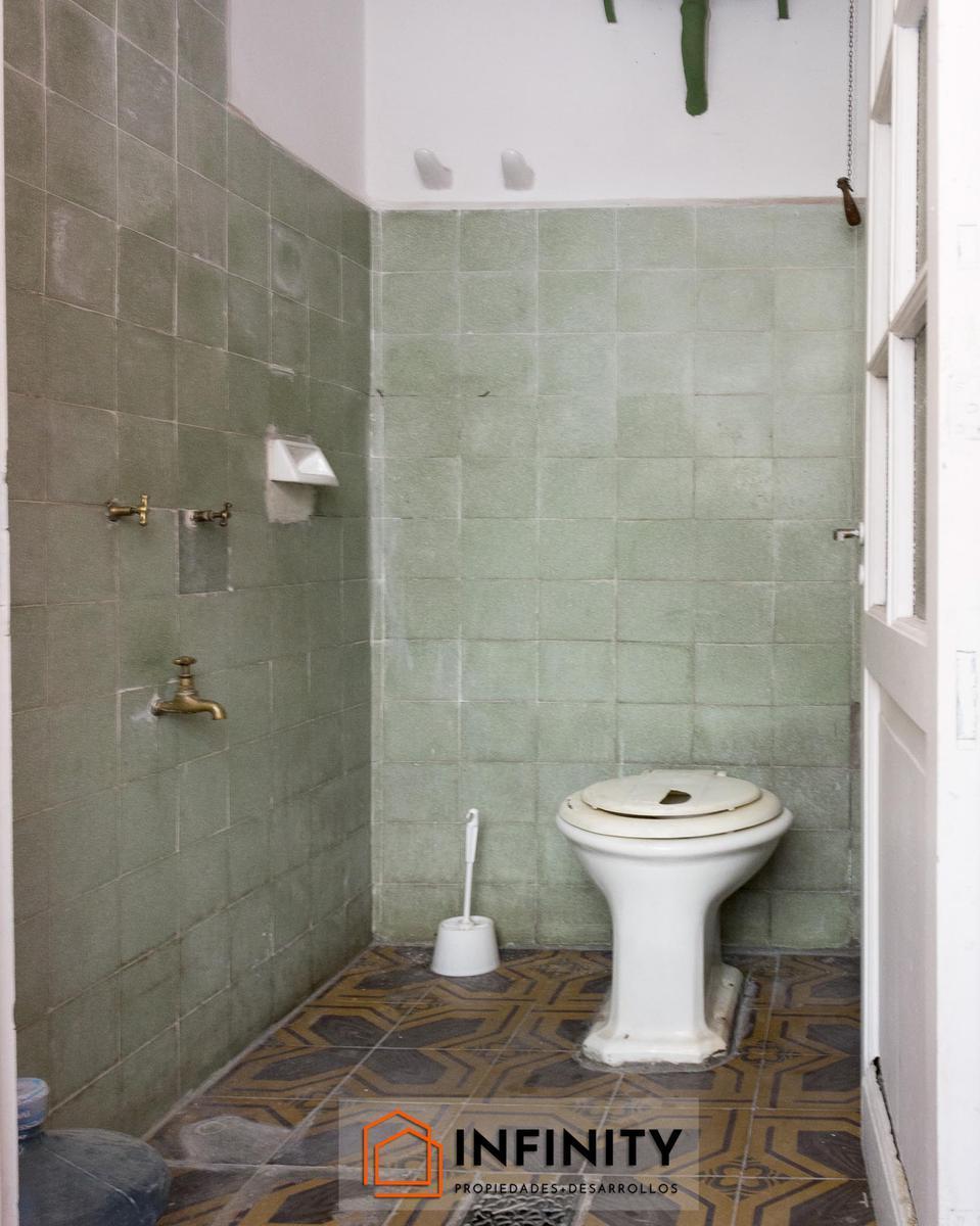Venta - PH Sobre Calle Sarmiento (En Planta Alta). 4