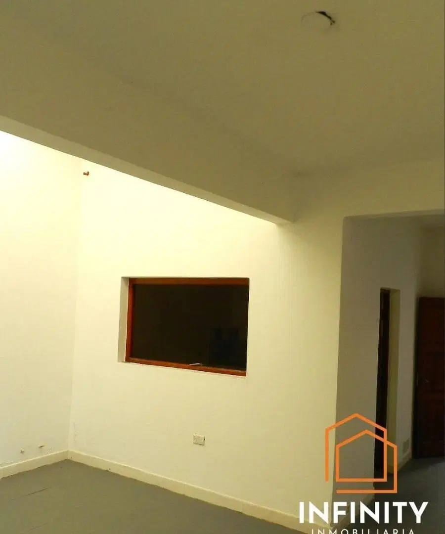 Galpón + oficinas 3