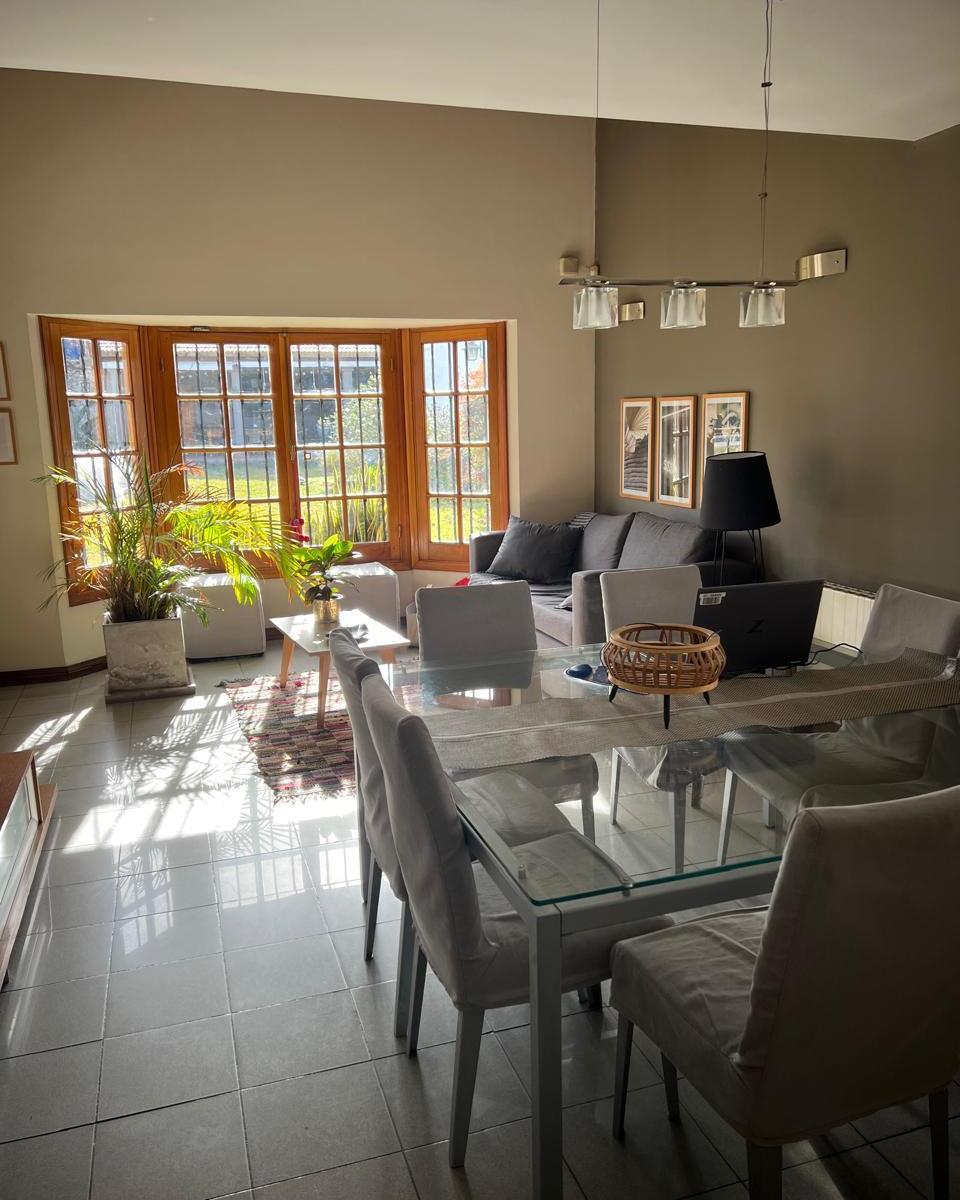 Venta - Casa con Diseño, Confort y Funcionalidad Para La Rutina Familiar! 2