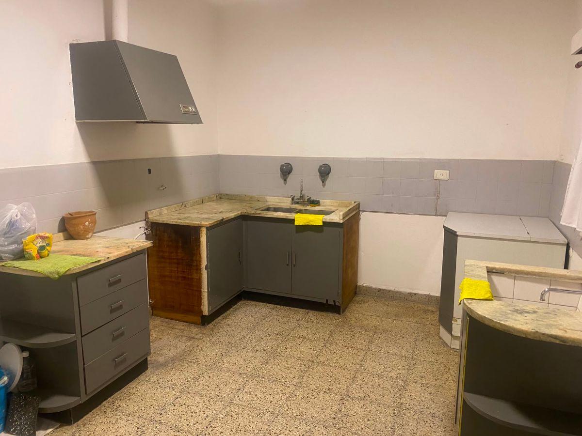 Foto de NUEVO INGRESO - ALQUILER CASA 2 DORM - COCHERA - EXCELENTE UBICACION!!, imagen 1