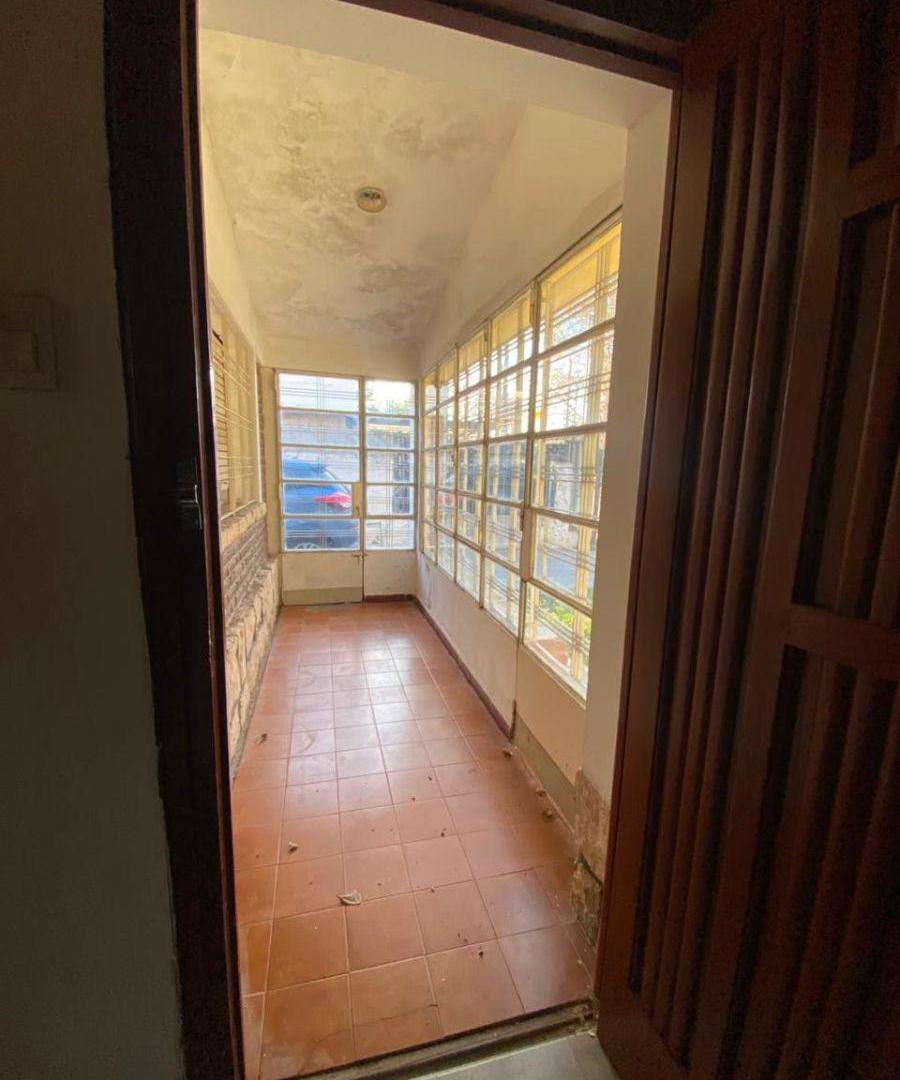 Foto de VENTA CASA - 4 DORM- GRAN PATIO - AMBIENTES AMPLIOS Y LUMINOSOS!!!!, imagen 3