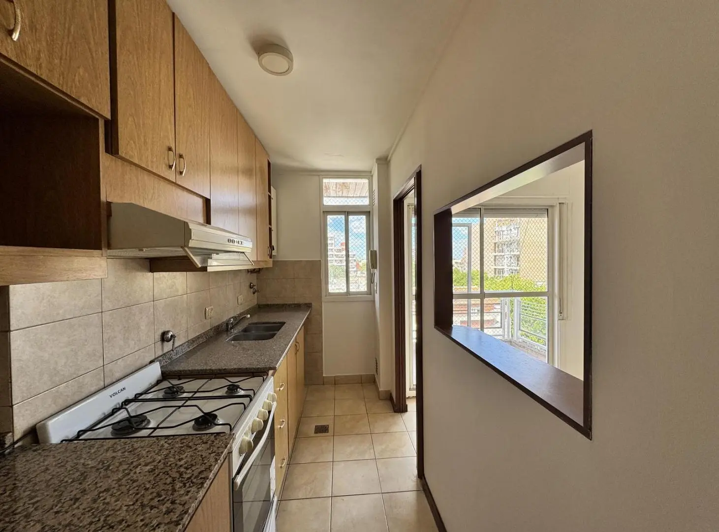 alquiler depto dos dormitorios san martin 2284 abasto frente con balcon 1