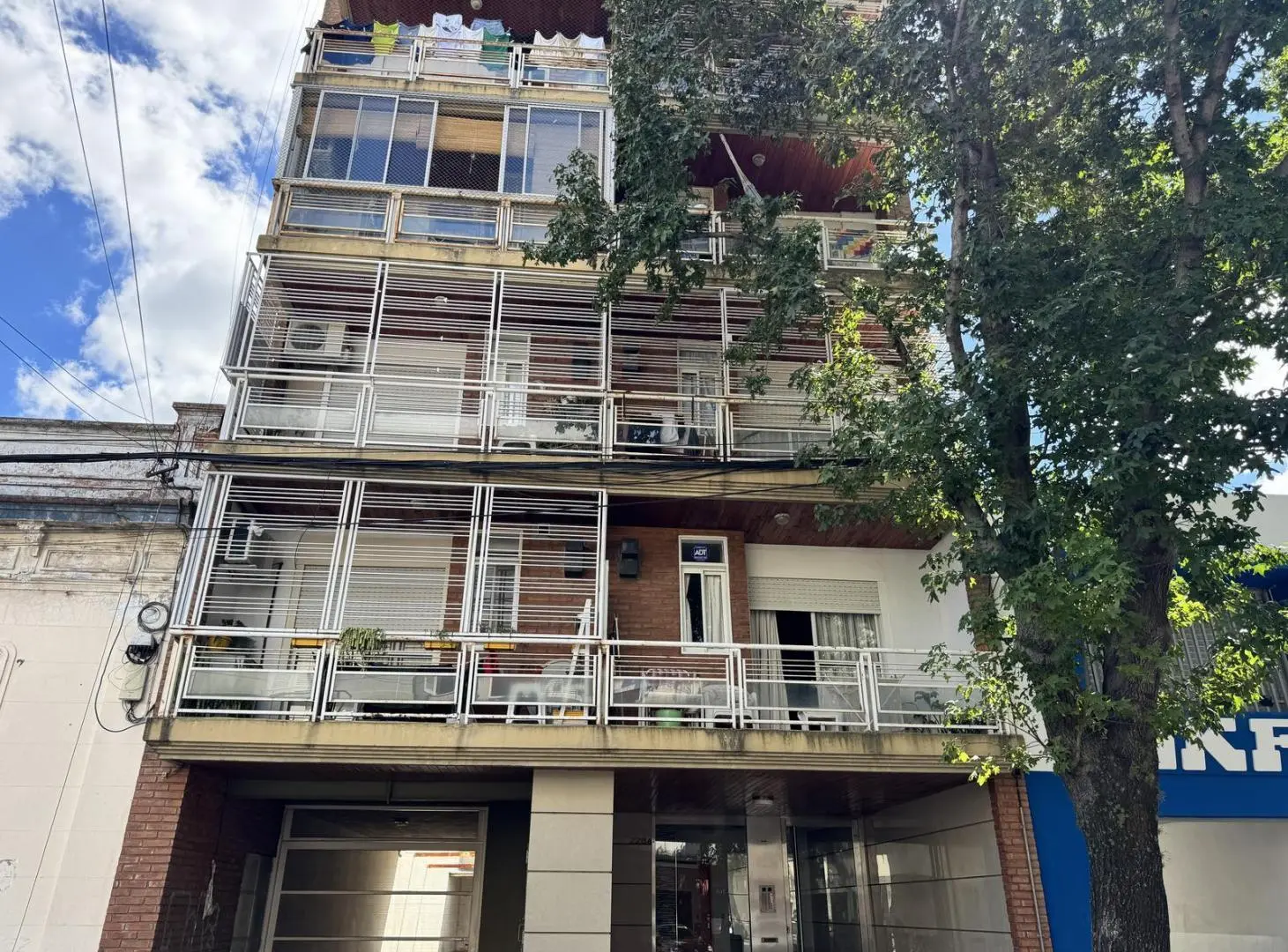 alquiler depto dos dormitorios san martin 2284 abasto frente con balcon 3