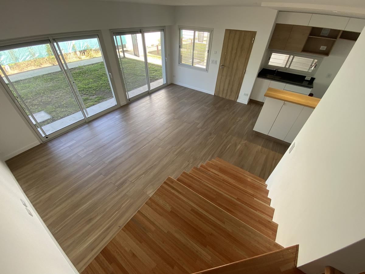 alquiler duplex dos dormitorios juan jose paso 8629 fisherton condominio las tipas
