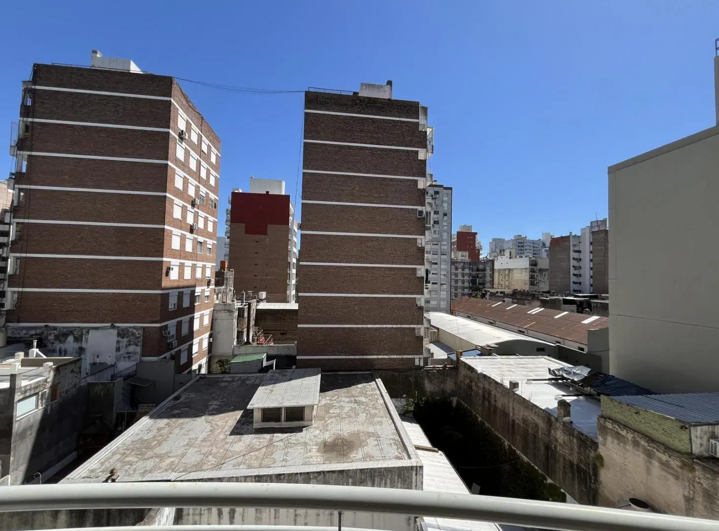 alquiler departamento monoambiente contrafrente con balcon san lorenzo 1680 3