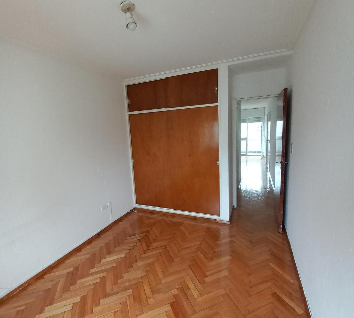 Foto de alquiler montevideo 1835 1 dormitorio al frente balcon cerrado, imagen 1