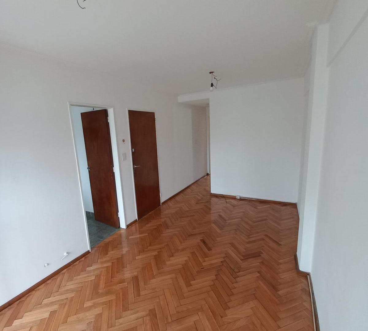 Foto de alquiler montevideo 1835 1 dormitorio al frente balcon cerrado, imagen 5