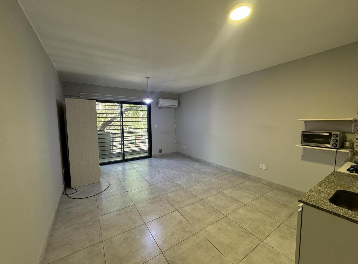 Foto de venta monoambiente impecable estado suipacha 1200, imagen 3