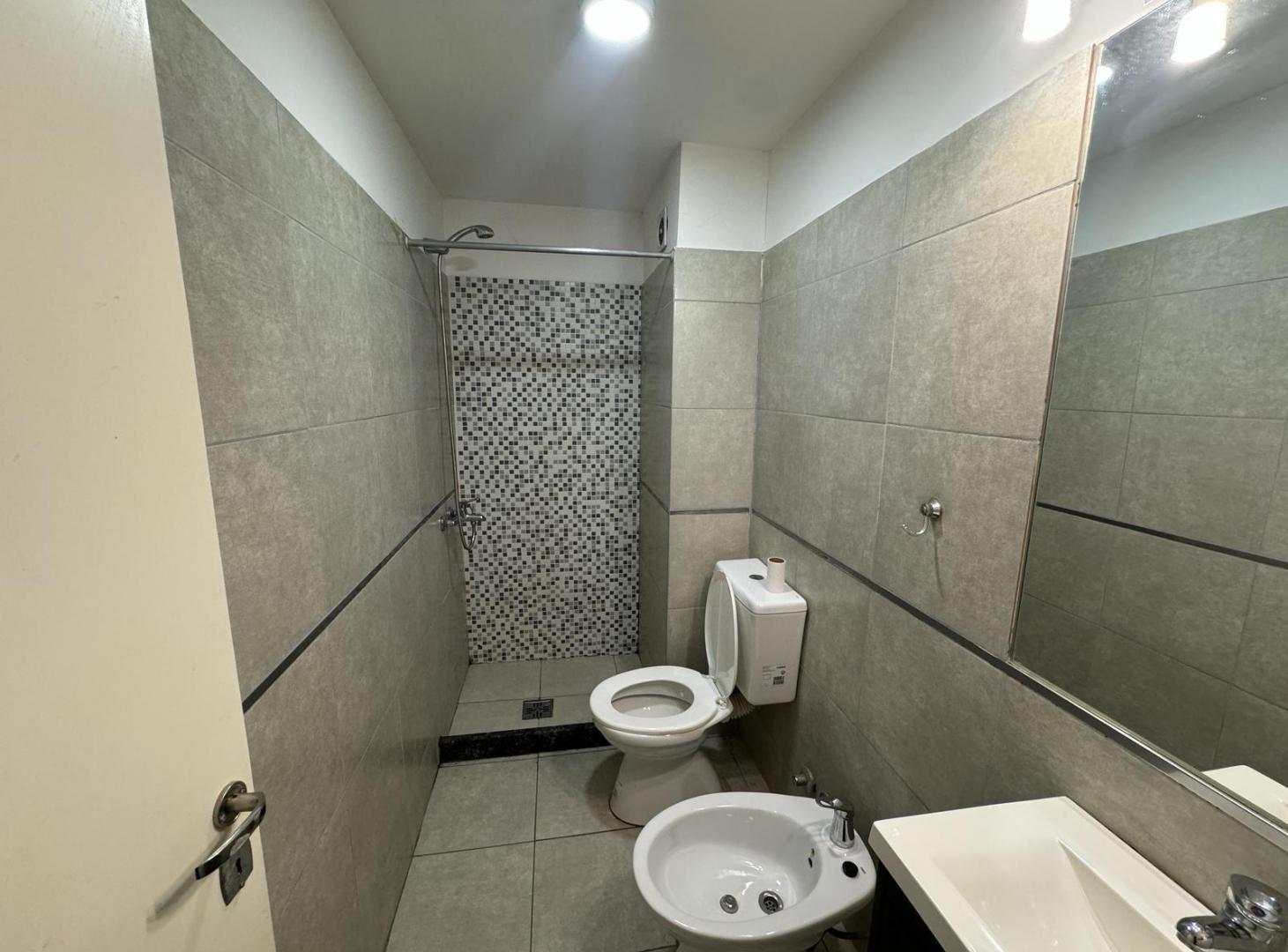 Foto de venta monoambiente impecable estado suipacha 1200, imagen 4
