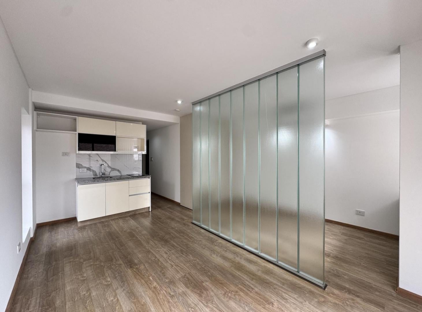 Foto de alquiler monoambiente en 3 de febrero 1820 uso vivienda u oficina sexto, imagen 1